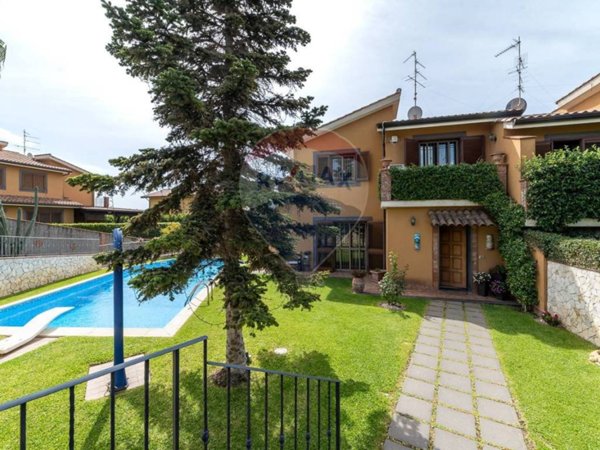 casa indipendente in vendita a Trecastagni