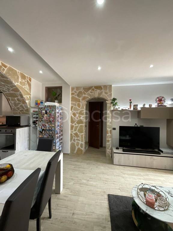 casa indipendente in vendita a Trecastagni