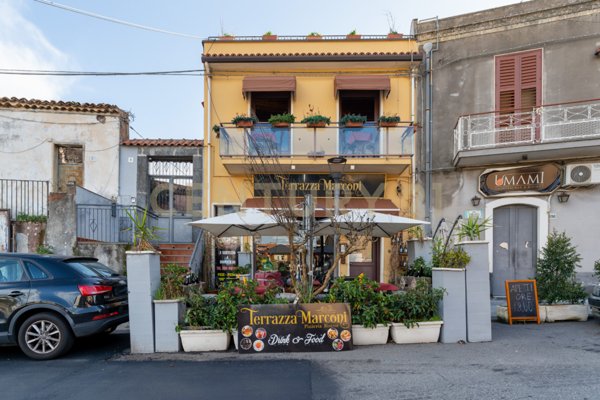 negozio in vendita a Trecastagni