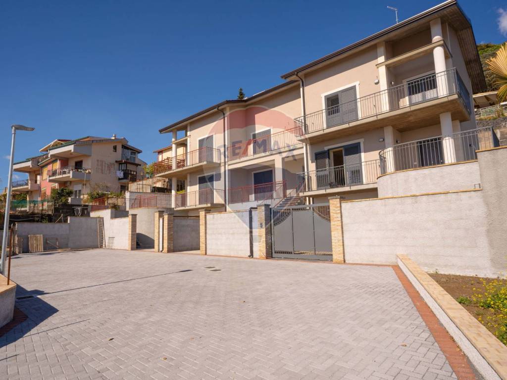 appartamento in vendita a Trecastagni