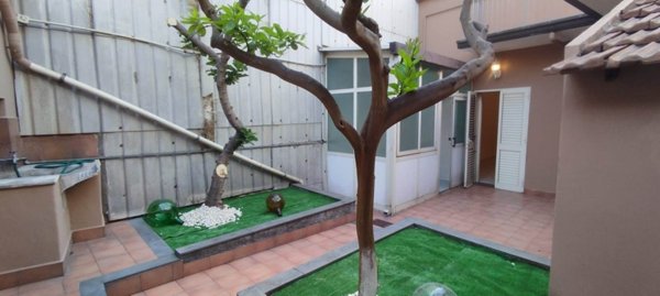 casa indipendente in vendita a Trecastagni