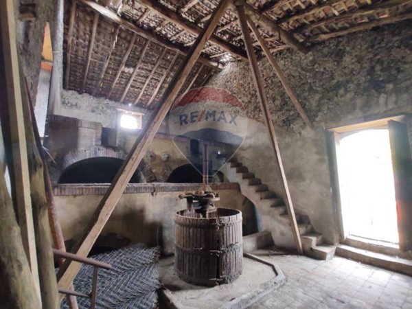 casa indipendente in vendita a Trecastagni