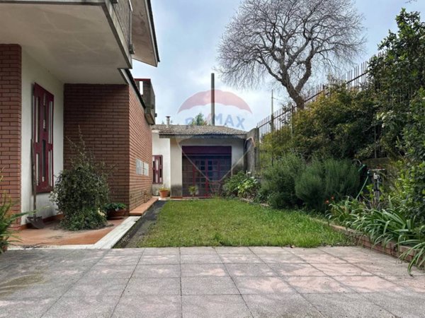 casa indipendente in vendita a Trecastagni