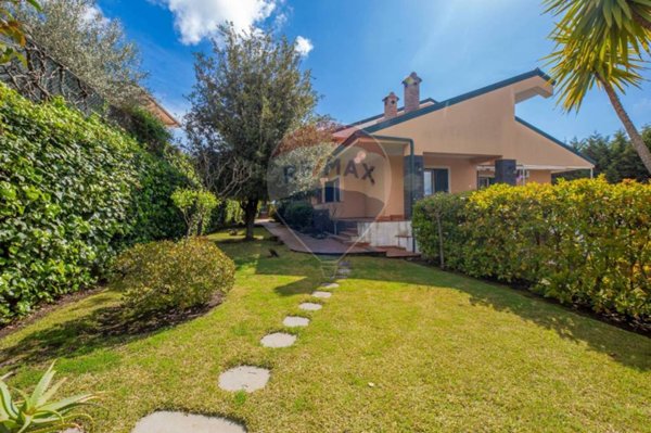casa indipendente in vendita a Trecastagni
