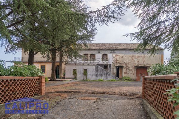 casa indipendente in vendita a Trecastagni