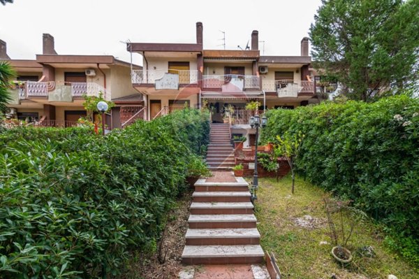 casa indipendente in vendita a Trecastagni
