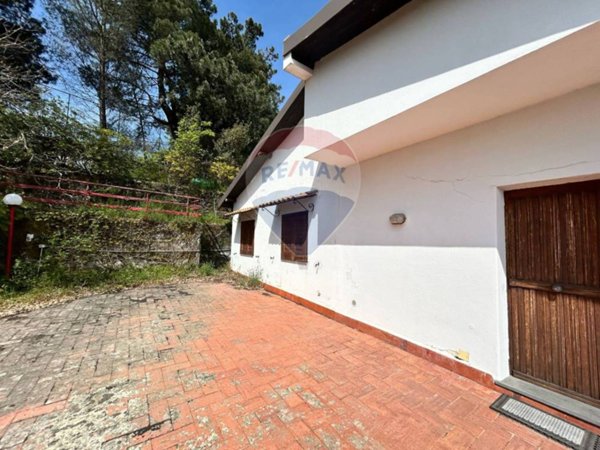 casa indipendente in vendita a Trecastagni
