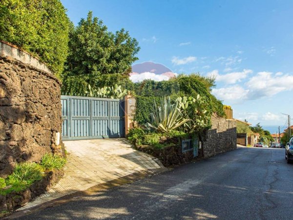 appartamento in vendita a Trecastagni