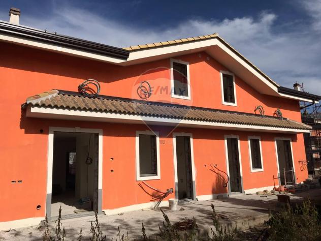casa indipendente in vendita a Trecastagni