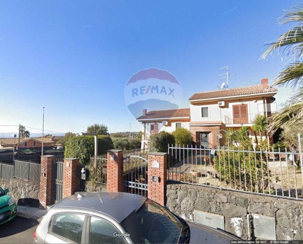 casa indipendente in vendita a Trecastagni
