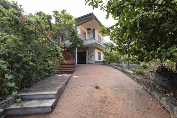 casa indipendente in vendita a Trecastagni