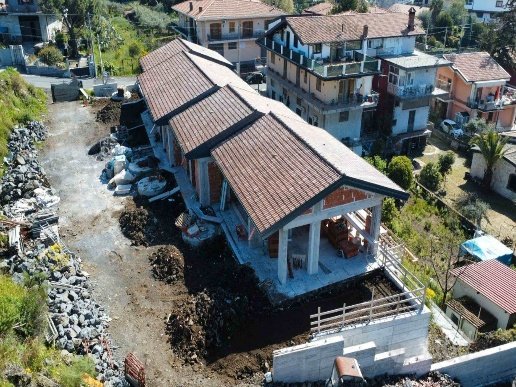 casa indipendente in vendita a Trecastagni