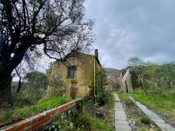 casa indipendente in vendita a Trecastagni