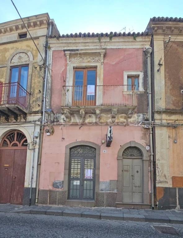 casa indipendente in vendita a Trecastagni