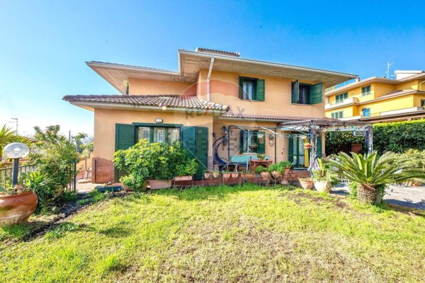 casa indipendente in vendita a Trecastagni