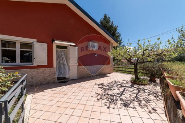 casa indipendente in vendita a Trecastagni