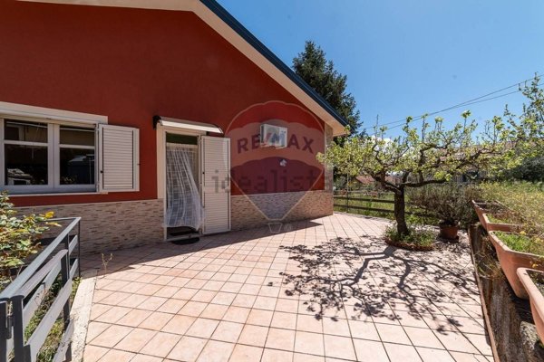 casa indipendente in vendita a Trecastagni