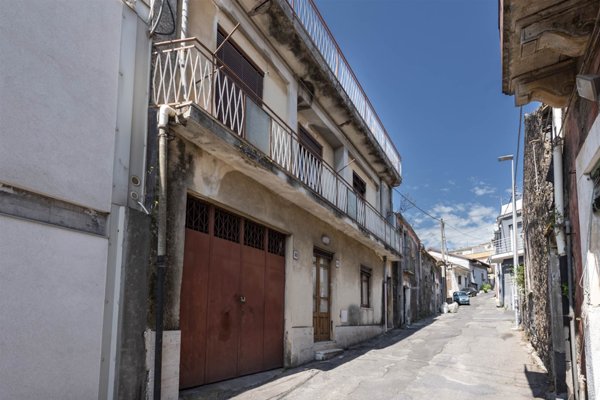 casa indipendente in vendita a Trecastagni