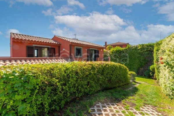 casa indipendente in vendita a Trecastagni