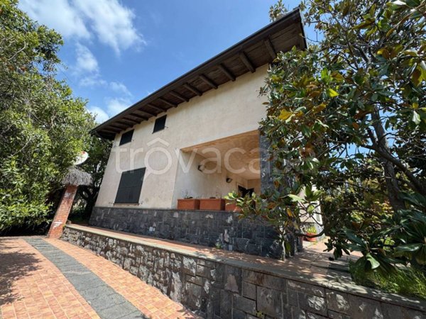 casa indipendente in vendita a Trecastagni