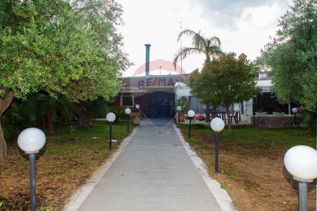 negozio in vendita a Trecastagni