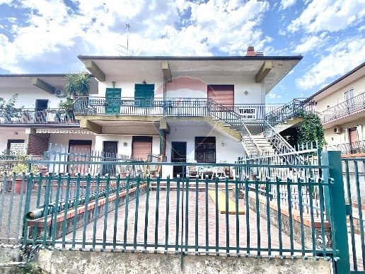 casa indipendente in vendita a Trecastagni