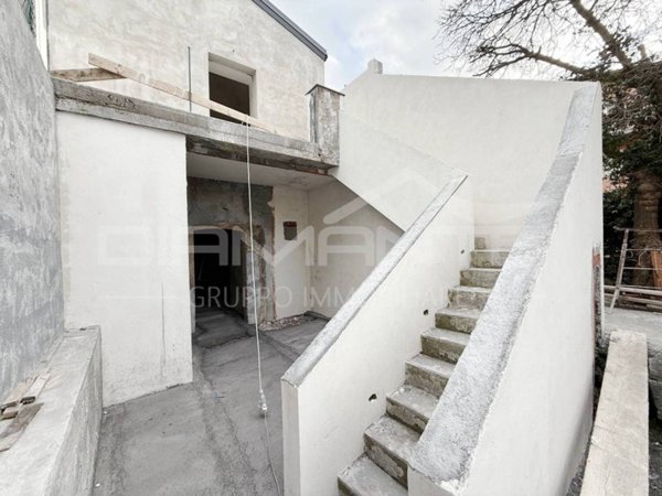 casa indipendente in vendita a Trecastagni