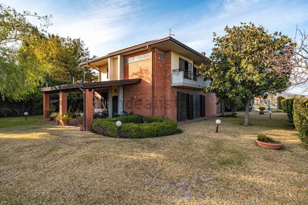 casa indipendente in vendita a Trecastagni
