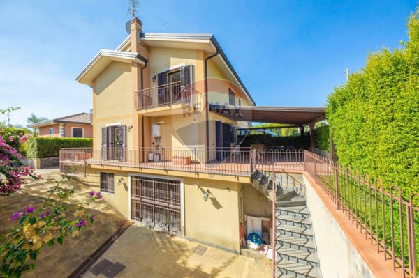 casa indipendente in vendita a Trecastagni