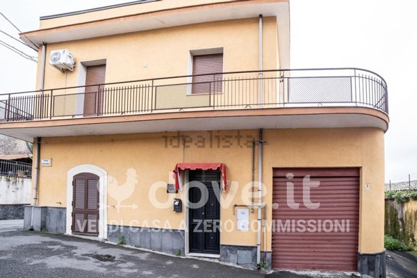 casa indipendente in vendita a Trecastagni