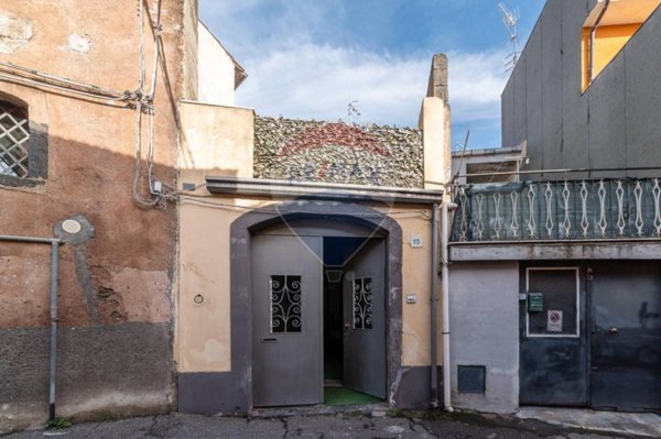 casa indipendente in vendita a Trecastagni