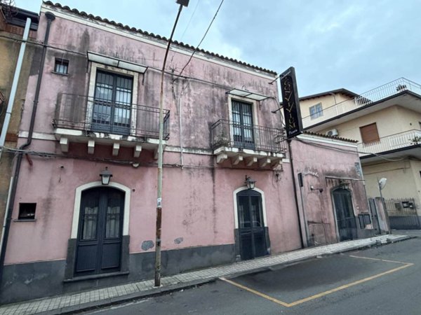 negozio in vendita a Trecastagni