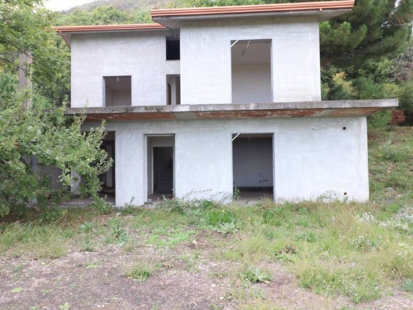 casa indipendente in vendita a Trecastagni