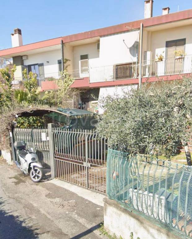 casa indipendente in vendita a Trecastagni