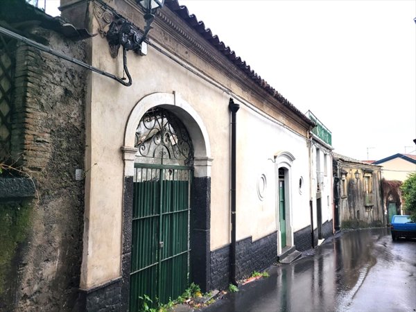 casa indipendente in vendita a Trecastagni