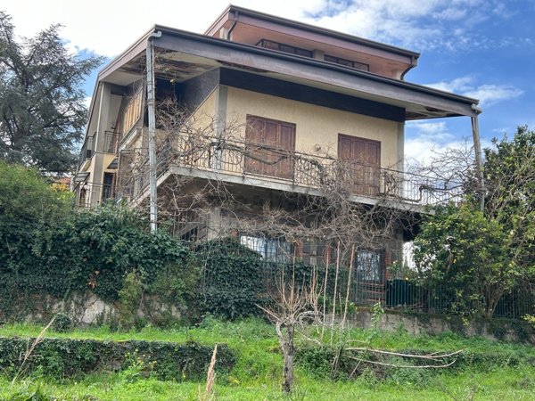 casa indipendente in vendita a Trecastagni