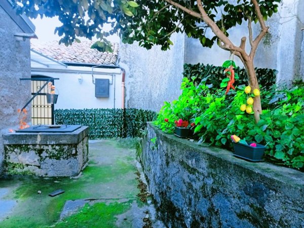 appartamento in vendita a Trecastagni