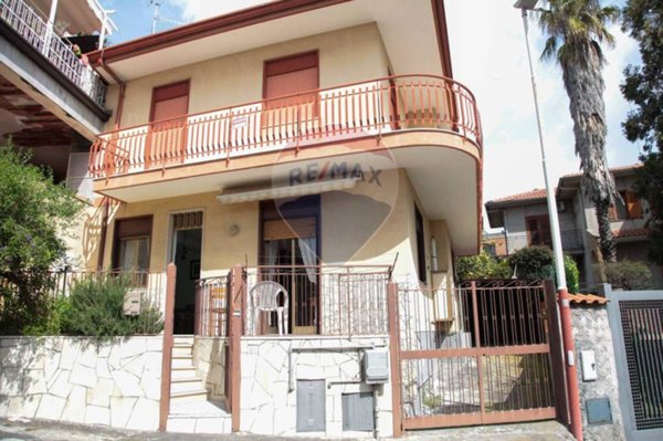 casa indipendente in vendita a Trecastagni