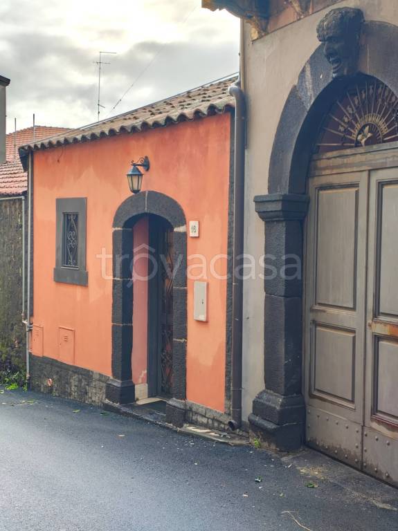 casa indipendente in vendita a Trecastagni