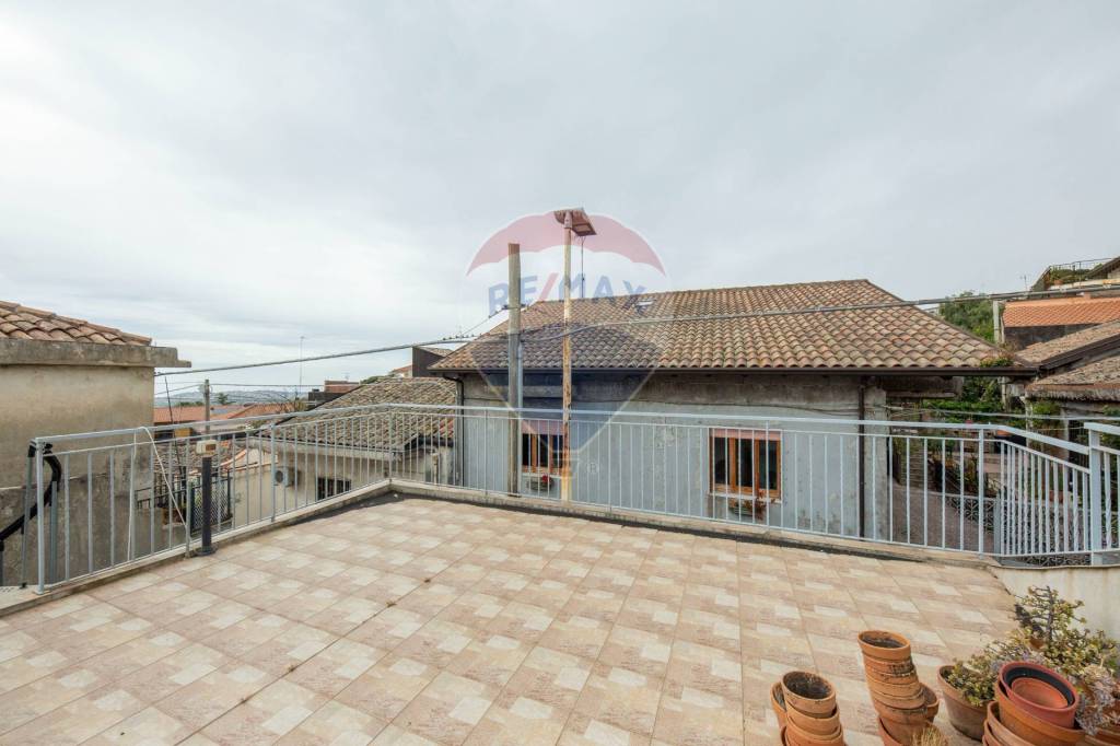 casa indipendente in vendita a Trecastagni