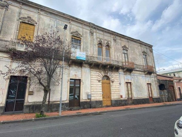 casa indipendente in vendita a Trecastagni