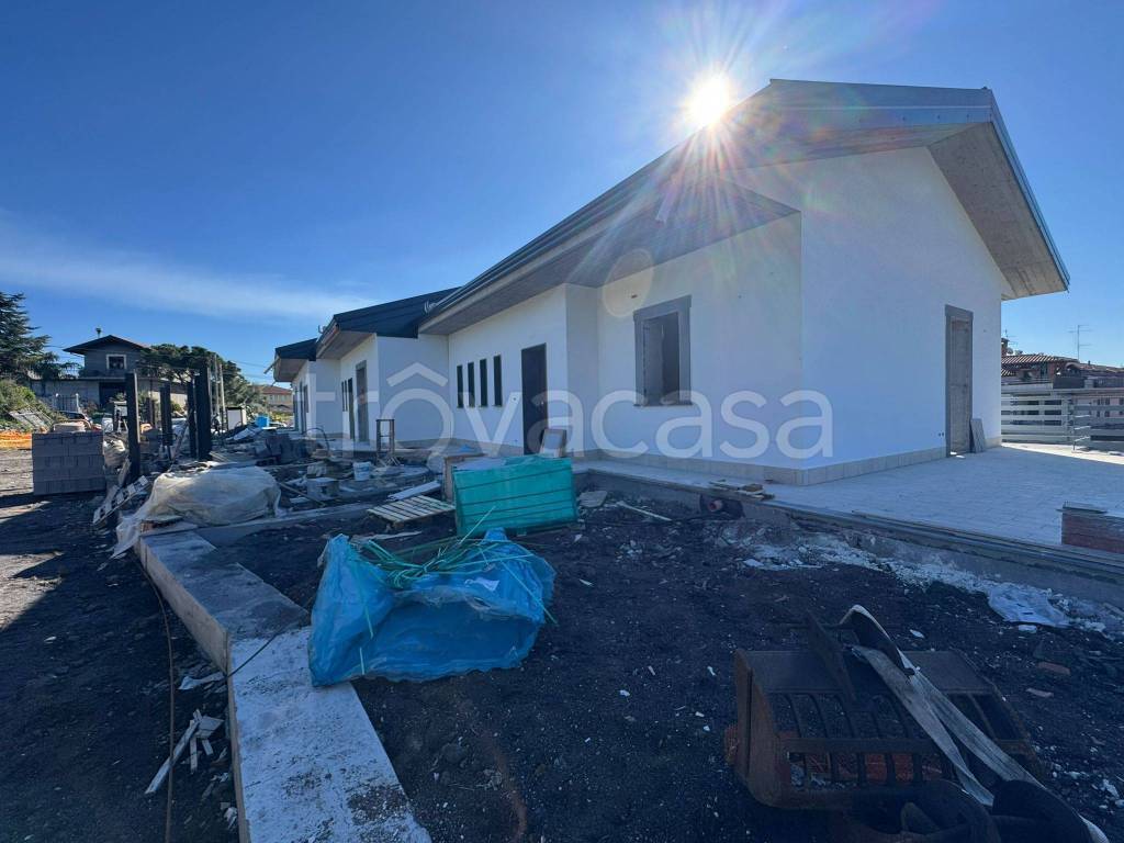 casa indipendente in vendita a Trecastagni