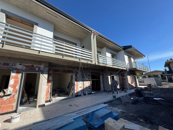 casa indipendente in vendita a Trecastagni
