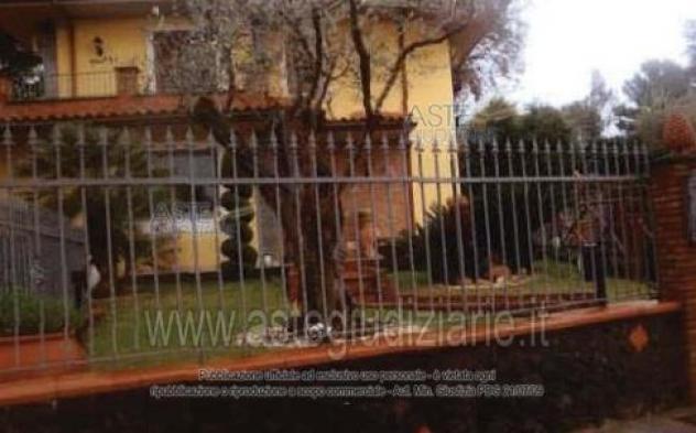 pentavano in vendita a Trecastagni