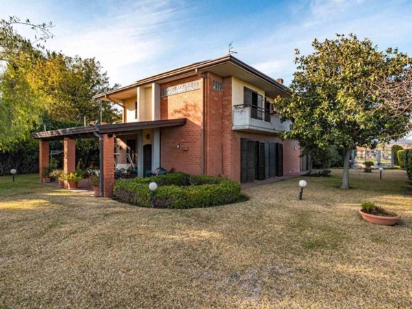 casa indipendente in vendita a Trecastagni