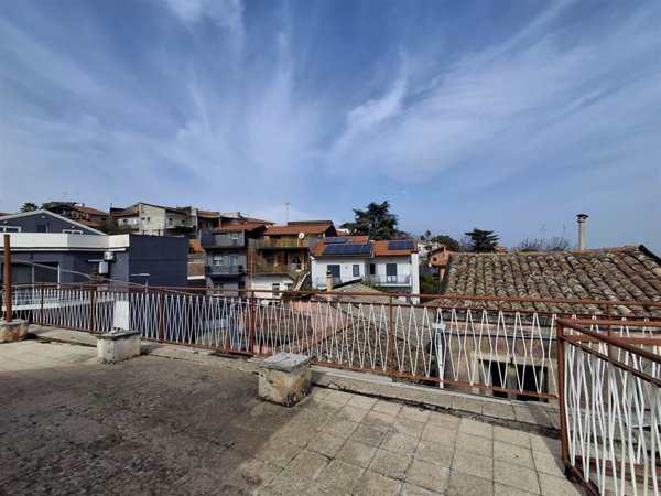 casa indipendente in vendita a Trecastagni