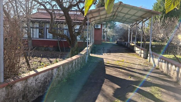 casa indipendente in vendita a Trecastagni