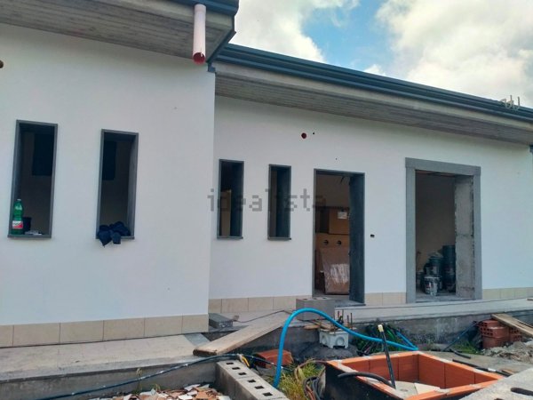 casa indipendente in vendita a Trecastagni