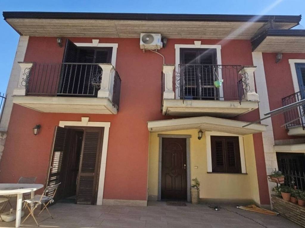 casa indipendente in vendita a Trecastagni
