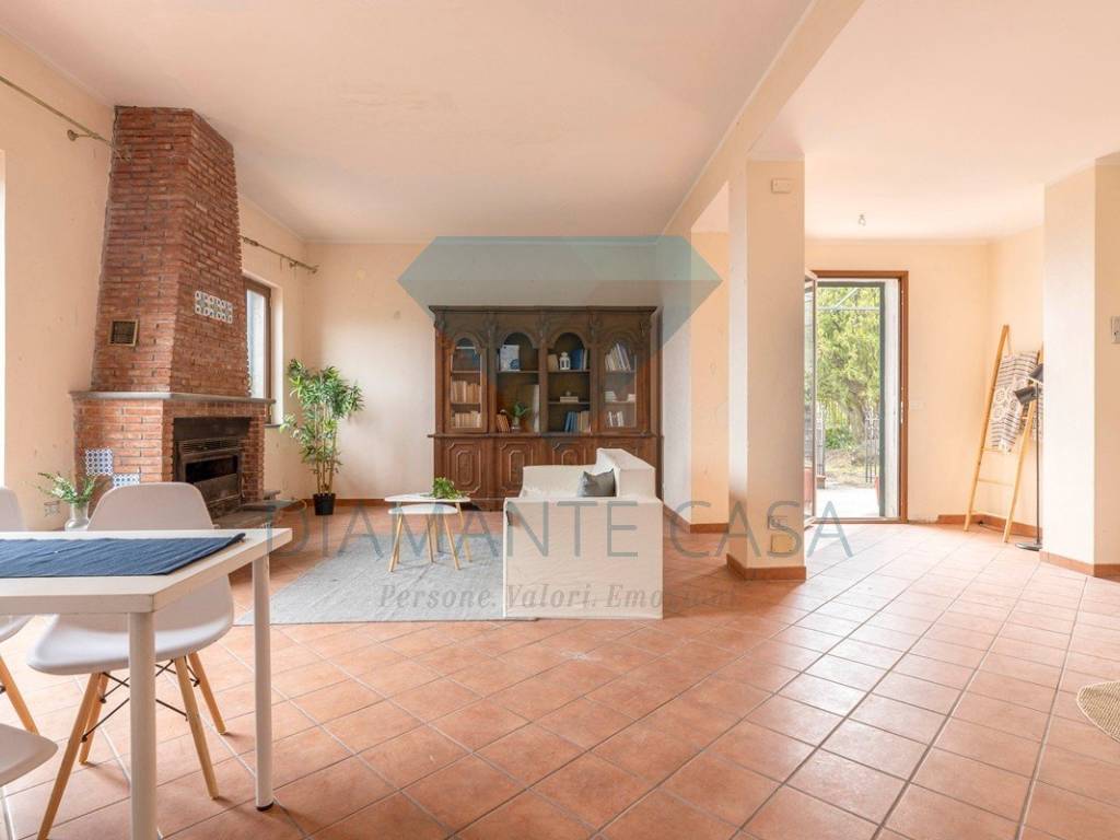 casa indipendente in vendita a Trecastagni